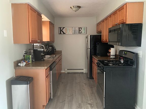 3rd image of 7557 Goldenrod Dr
