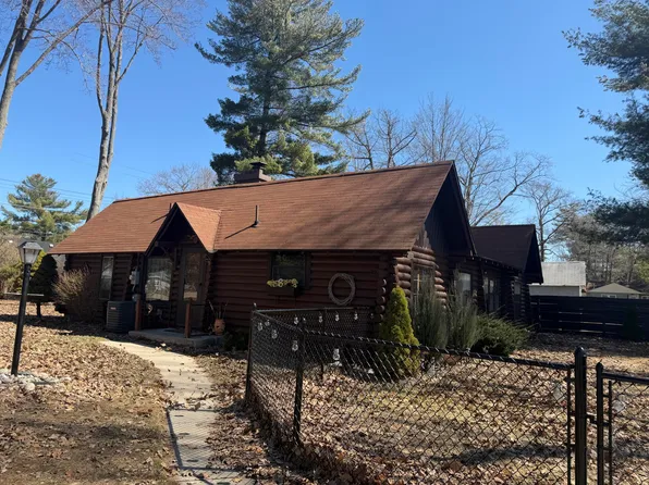 3657 E Houghton Lake Dr, Houghton Lake, MI 48629