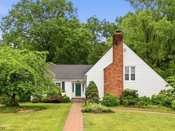 25 Trouville Dr, Parsippany-Troy Hills Twp., NJ 07054