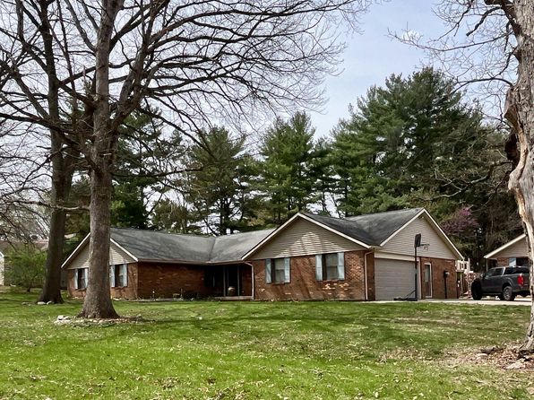 43 Glenn Dr, Monticello, IL 61884