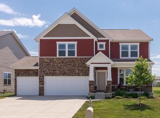 7717 Eagle Point Cir, Zionsville, IN 46077