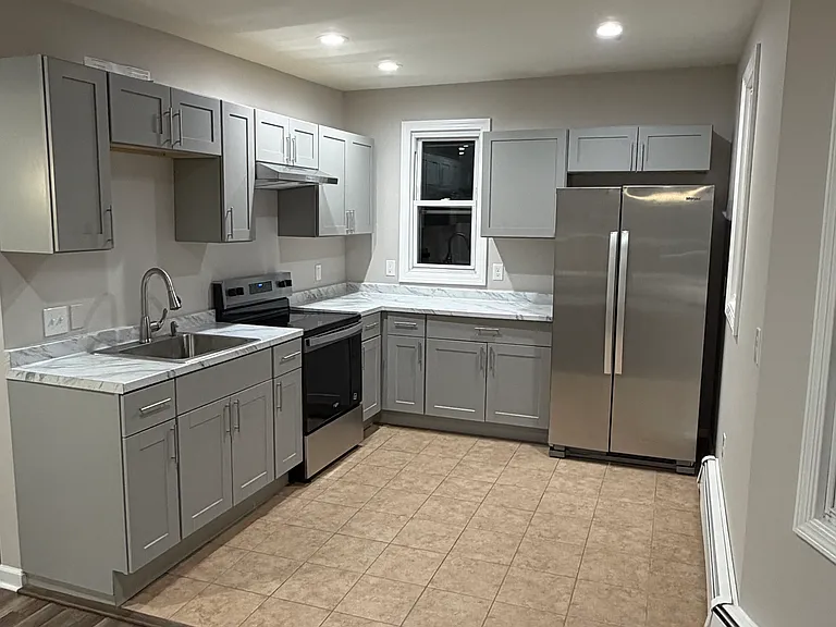 231 Grove St #2 — Photo 1