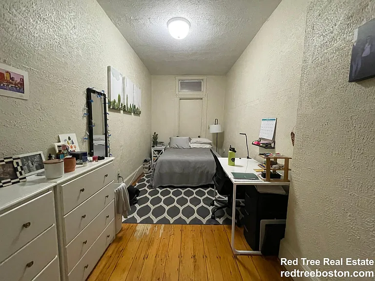 914 Beacon St #2 — Photo 13
