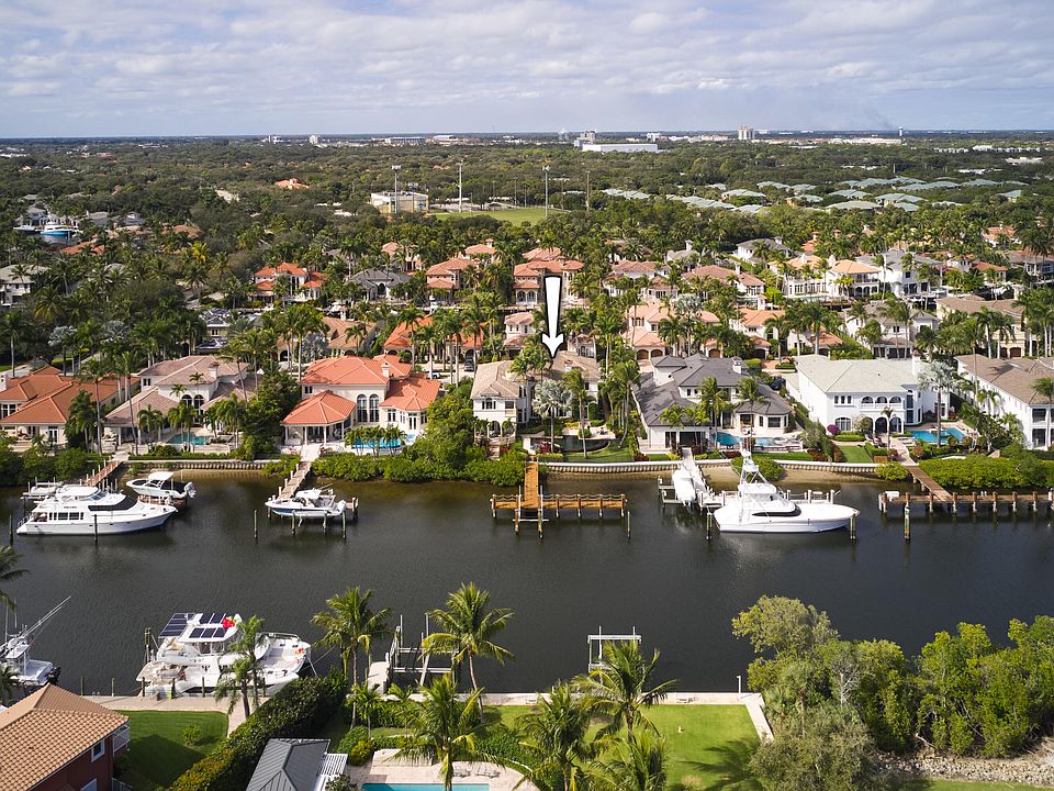 1st image of 784 Harbour Isle Court