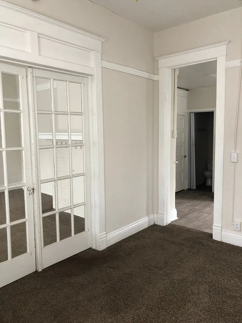 703PAR — Photo 1
