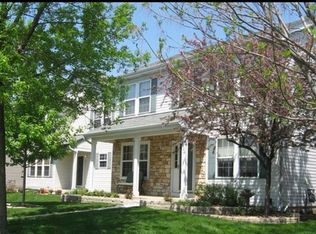 15924 W Iroquois Dr, Lockport, IL 60441