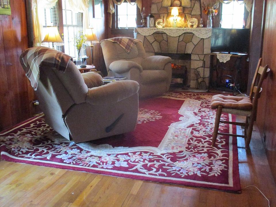 Living room with satellite tv, Dish channel lineup