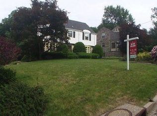 1432 Terrace Dr, Pittsburgh, PA