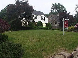 1432 Terrace Dr photo 1