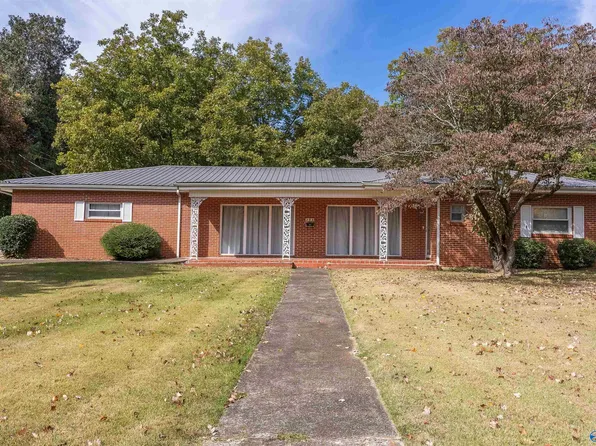 300 Forest Ave NW, Fort Payne, AL 35967