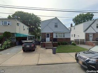 6320 137th St, Flushing, NY 11367