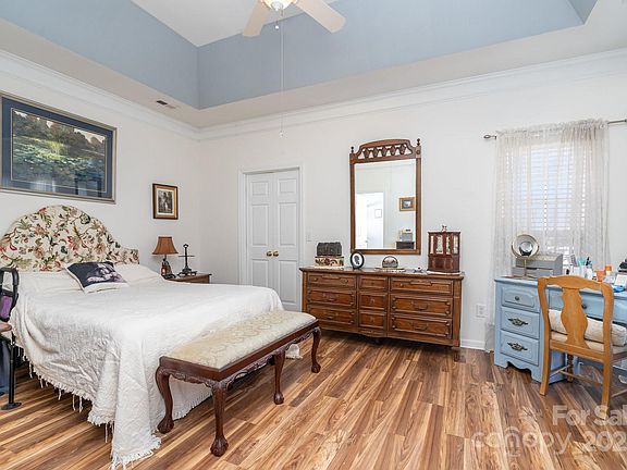 5th image of 119 Ivy Creek Ln