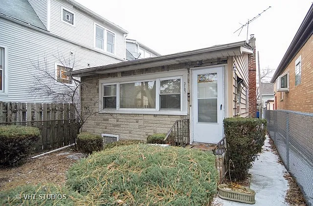 3107 N Oakley Ave, Chicago, IL 60618 | Zillow