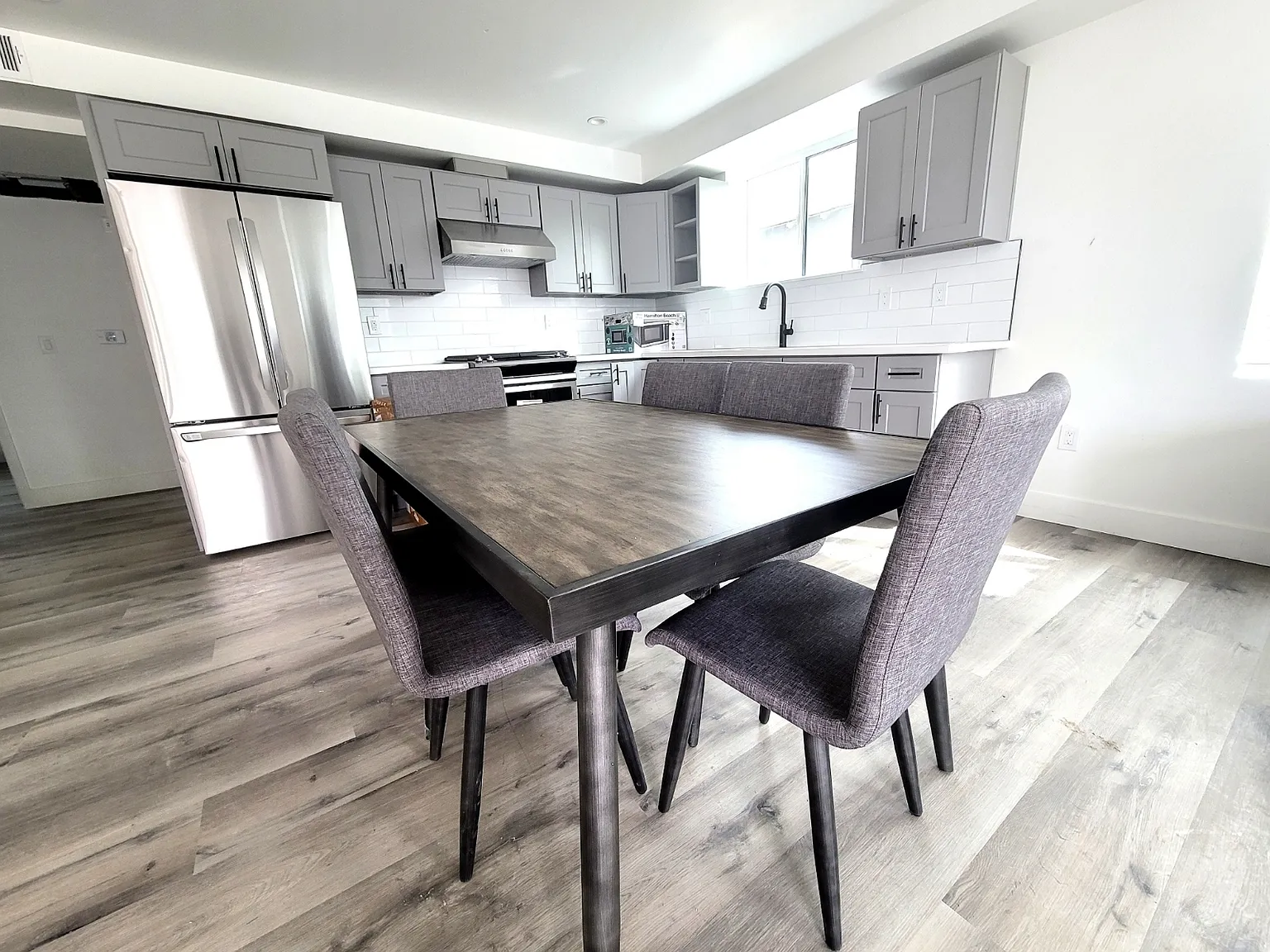 5 bed, 1540 sqft, $1,150 — Photo 2