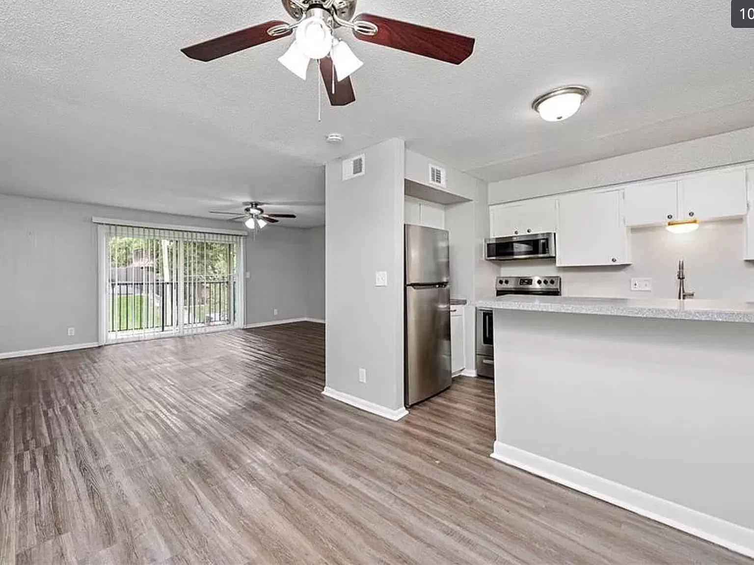 2 bed, 975 sqft, $1,175 — Photo 2