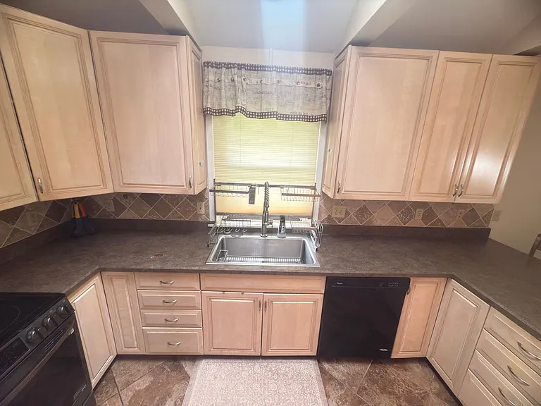 2158 Rankin Rd — Photo 17