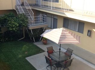 10247 La Reina Ave APT D, Downey, CA 90241