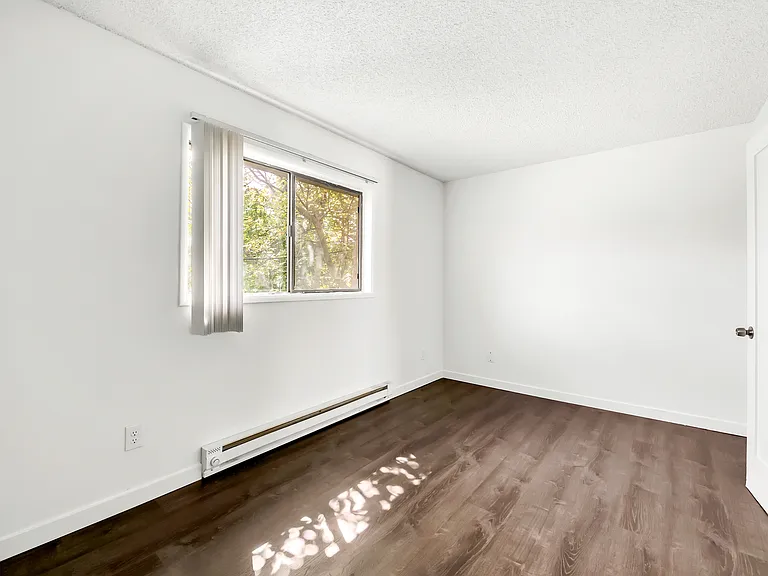 1804 NE Weidler St #17 — Photo 5