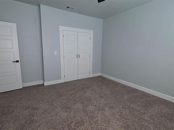 2nd image of 2936 S Jennings Ave