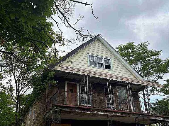 4520 Belvidere