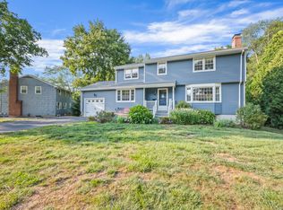 85 Valley View Dr, South Windsor, CT 06074