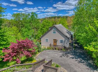 8 Rip Van Winkle Drive, Athens, NY 12015