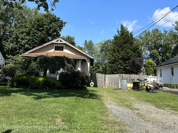 97 Stillwell Road, Holmdel, NJ 07733