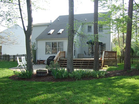 Wonderful Large Rear Yard