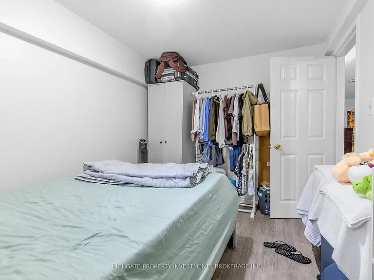 210 Gowan Ave #BASEMENT — Photo 14