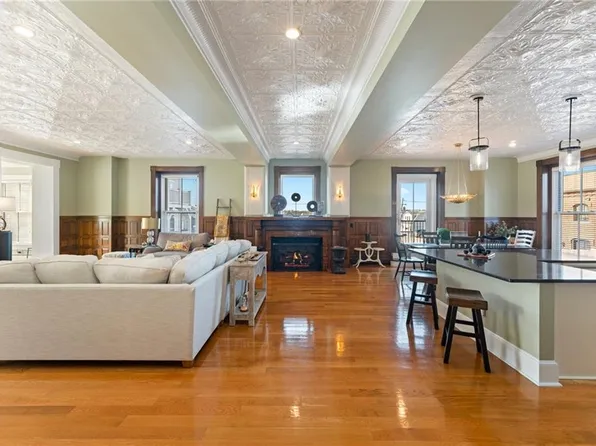 423 Hope St Unit C, Bristol, RI 02809