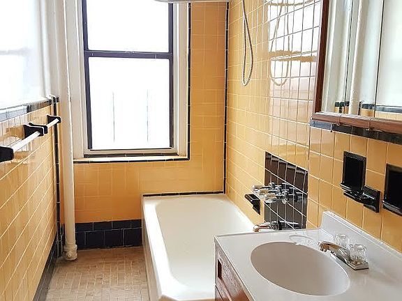 5th image of 590 Ocean Ave APT 6C