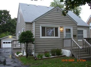 1020 Fairfield Ct W, Waukegan, IL 60085