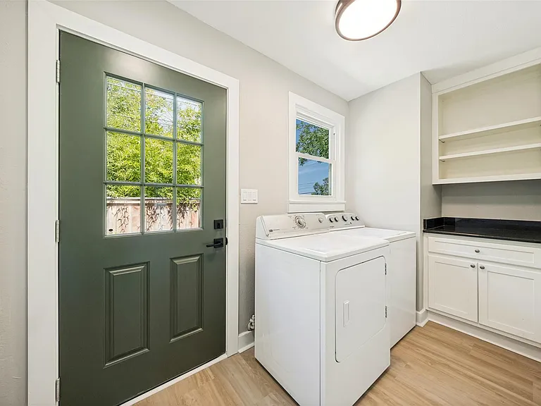 2804 Breeze Ter — Photo 10