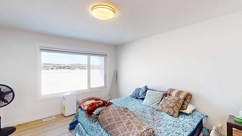 Calgary House for rent - 4 Bedrooms — photo 13