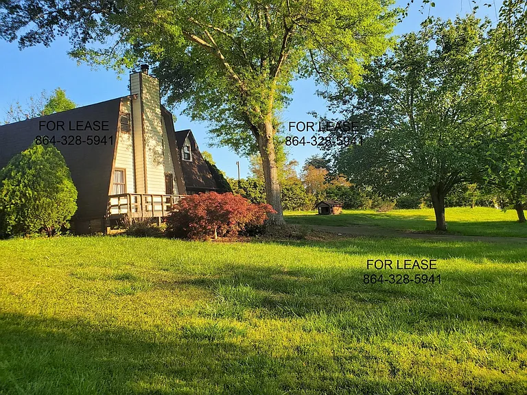 4704 Great Oaks Dr — Photo 2