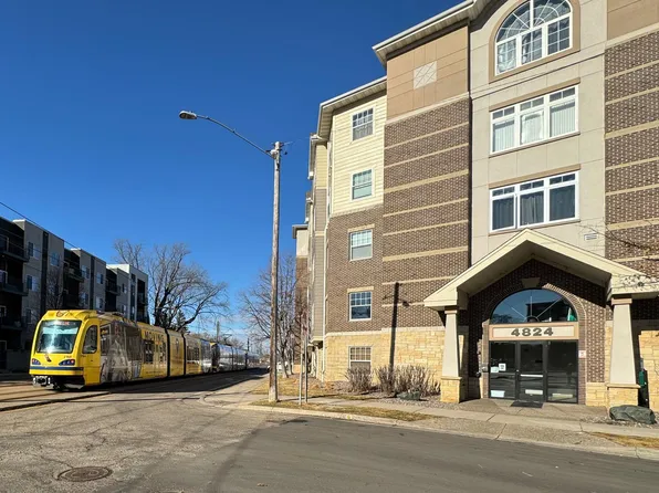 4824 E 53rd St APT 323, Minneapolis, MN 55417