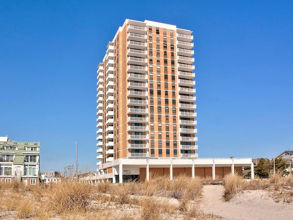 5200 Boardwalk #10A