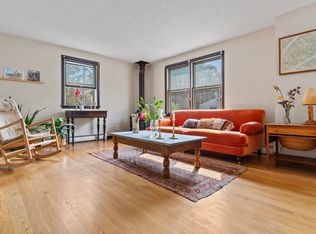 29 Patricia Dr, Topsham, ME 04086