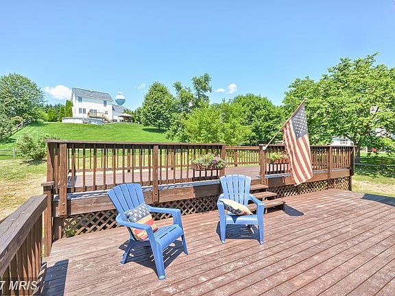 5th image of 110 Redhaven Ct