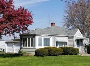 27 Suburban Hts, Milan, IL