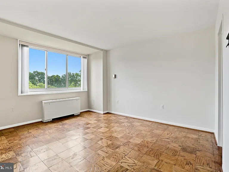 10500 Rockville Pike #605 — Photo 11