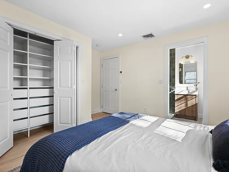 8 Millard St — Photo 26
