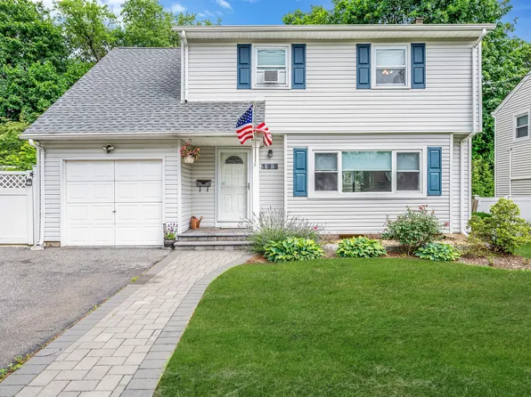 195 E 23rd Street, Huntington Station, NY 11746