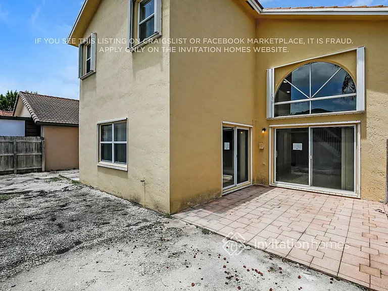 14671 SW 156th Ave — Photo 17