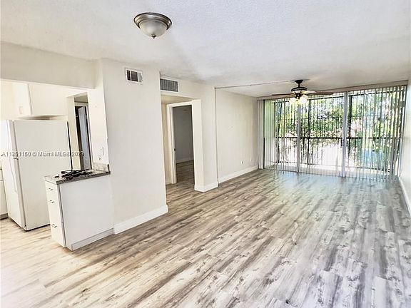4th image of 8801 W Flagler St APT 204