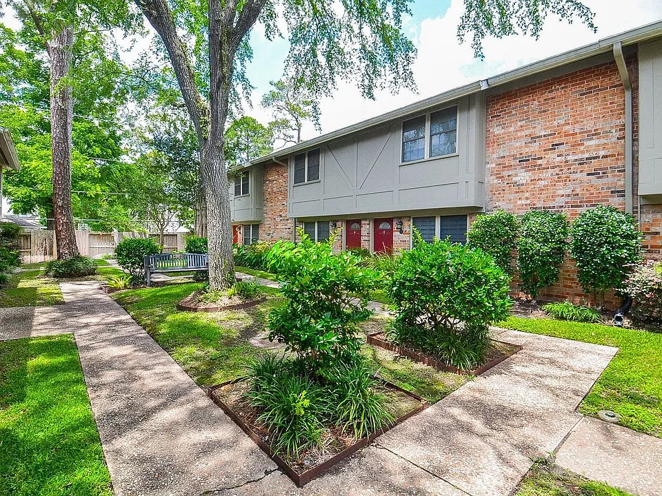 515 Tallowood Rd #1