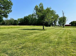 399 Highway F, Silex, MO 63377