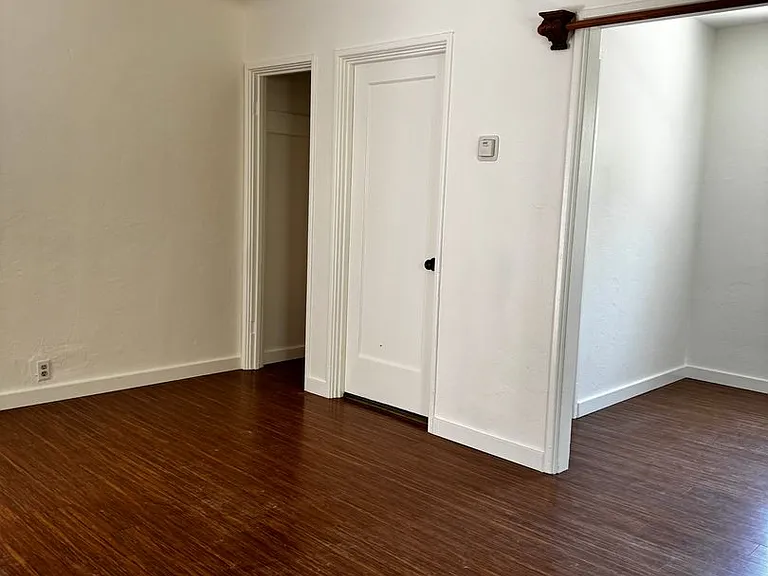 2711 Soquel Ave — Photo 5