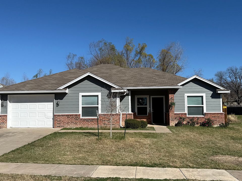 1st image of 2220 Autumn Woods Dr