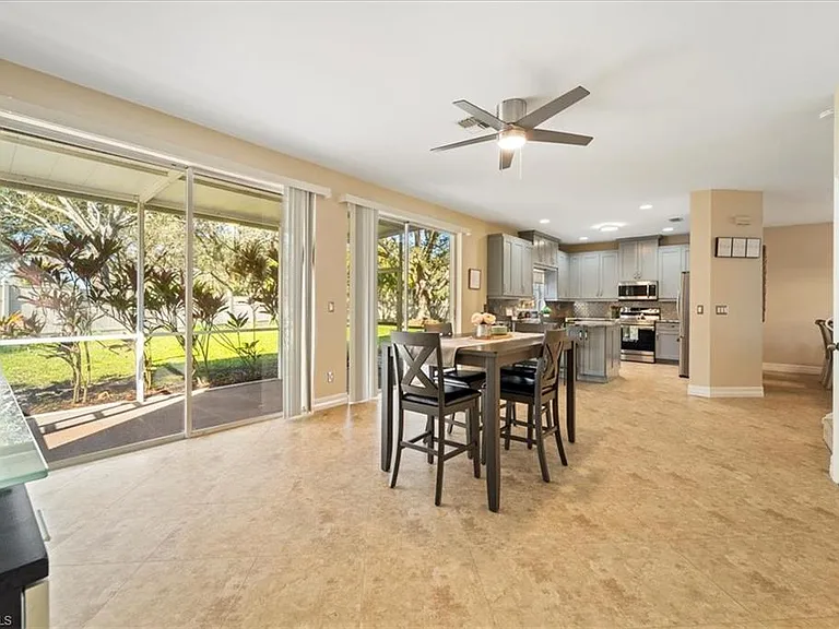 12341 Eagle Pointe Cir — Photo 14